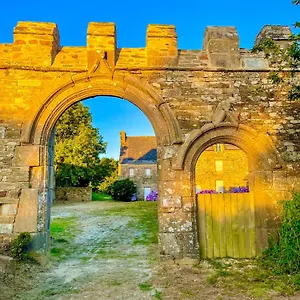 https://villa-metairie-du-helles.inbrittany.com